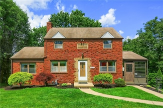 6807 Vara Dr, Pittsburgh, PA 15236
