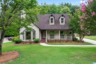 3252 Wisteria Dr, Vestavia, AL 35216