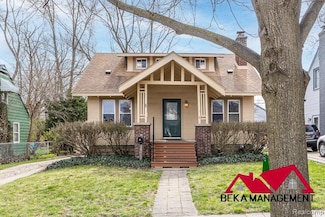 6 Kensington Blvd, Pleasant Ridge, MI 48069