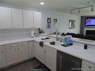 335 Vision Dr Unit 1B, Camdenton, MO 65020