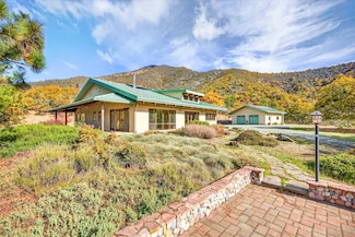 17252 N Applegate Rd, Grants Pass, OR 97527