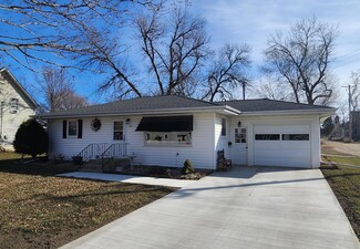 311 5th Ave SW, Pipestone, MN 56164