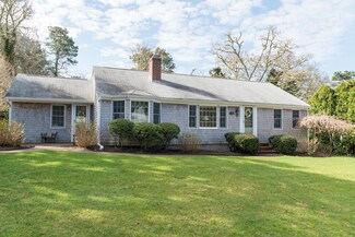 5 Lantern Ln, Harwich Port, MA 02646