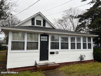 16 E Bayview Ave, Ocean Gate, NJ 08740