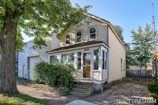 208 Fulton St, Grand Haven, MI 49417