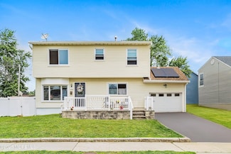 39 Scholer Dr, Keyport, NJ 07735