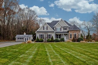 34 Line St, Southampton, MA 01073