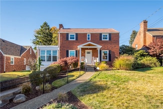 17 Pocono Dr, Pittsburgh, PA 15220