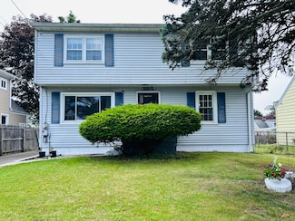 365 Ruth St, Bridgeport, CT 06606