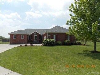 2940 Brent Dr, Sanborn, NY 14132