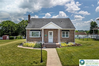3418 N 2nd St, Whitehall, PA 18052