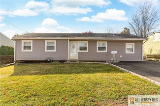 11 Wellesley Rd, Parlin, NJ 08859