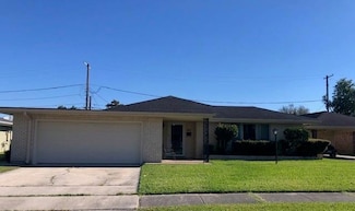 127 Willow Dr, Gretna, LA 70053