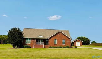 17745 Quinn Rd, Athens, AL 35611