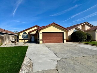 5254 W Magill Ave, Fresno, CA 93722