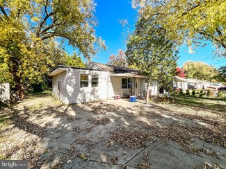 3908 Elmwood Dr, Alexandria, VA 22303