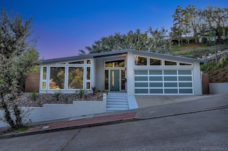 4876 Pacifica Dr, San Diego, CA 92109