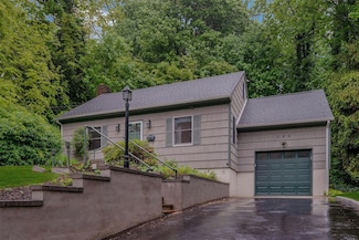 155 Woodbury Rd, Huntington, NY 11743