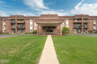850 S Lorraine Rd Unit 1A, Wheaton, IL 60189