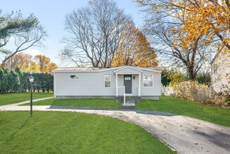 236 Wilbur Ave, Swansea, MA 02777