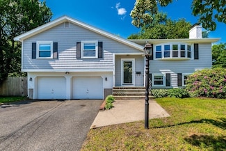 12 Flintlock Ln, Dedham, MA 02026