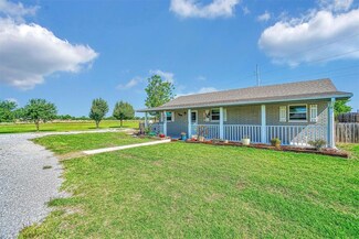 1821 Cattlemen Dr, Elk City, OK 73644