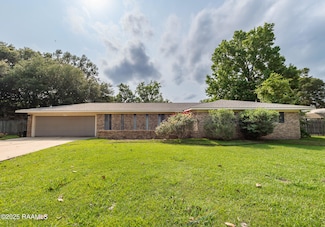 387 Scenic Dr, Ville Platte, LA 70586