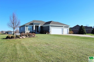 823 Brookside Dr, Jefferson, SD 57038