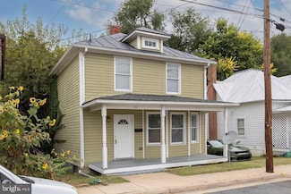 106 W Southwerk St, Winchester, VA 22601