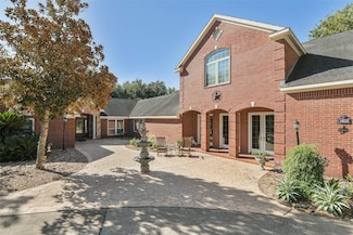 610 Oak Creek Ct, Sealy, TX 77474