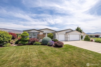 580 Canyon Dr, East Wenatchee, WA 98802