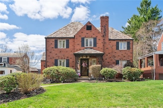 807 E Monroe Cir, Pittsburgh, PA 15229