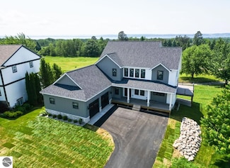 4325 Wolverine Dr, Williamsburg, MI 49690