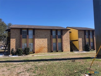 903 S Magnolia Ave, Luling, TX 78648