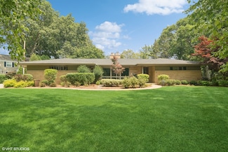 2007 Crestwood Ln, Palatine, IL 60067