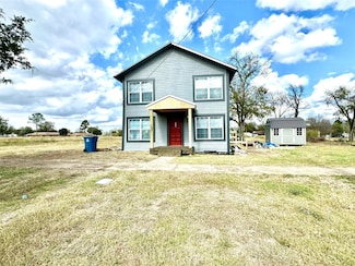 106 E Main St, Wortham, TX 76693