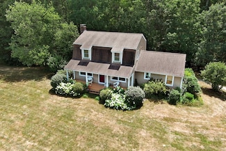 12 Galfre Rd, Lakeville, MA 02347