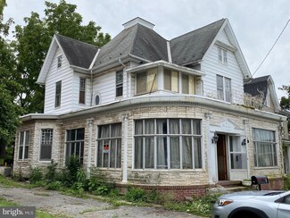 109 E Church St, Slatington, PA 18080