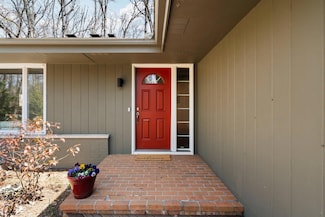 1657 Glenwood Rd, Ann Arbor, MI 48104