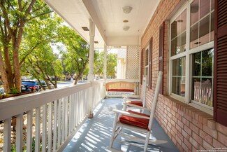 1525 Circle Oak Dr, Schertz, TX 78154