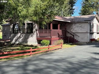 105 W Main St, Glenwood, WA 98619