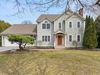 111 Littlefield Dr, Shelburne, VT 05482