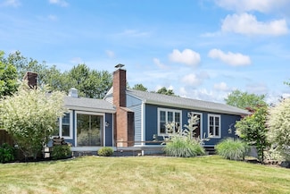 48 Newton Rd, Plaistow, NH 03865