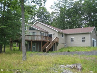 8 Brandyshire Dr, Lehman Township, PA 18324