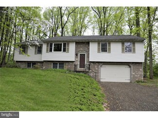 10 Meredith Dr, Elverson, PA 19520