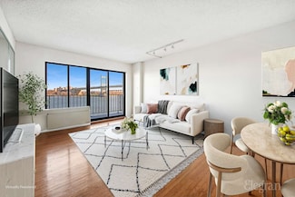 25-40 Shore Blvd Unit 4M, Astoria, NY 11102