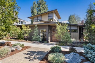 2198 NW Clearwater Dr, Bend, OR 97701