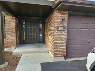 1018 Cottonwood Ct Unit 2B, Wheeling, IL 60090