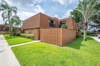 2536 Camelot Ct Unit 136, Hollywood, FL 33026
