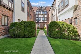 1095 Merril St Unit D2, Winnetka, IL 60093